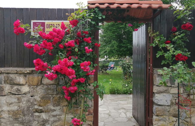 Three Bedroom House With Garden Only 10 km From Veliko Tarnovo - Foto 11