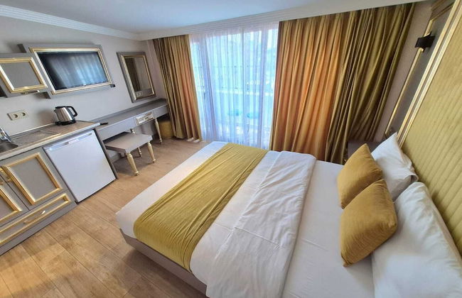 Taksim La Marino Hotel - Photo 33
