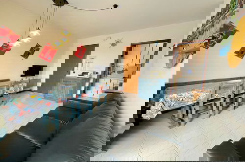 Foto 6 - Bright Apartment Close to the Beach