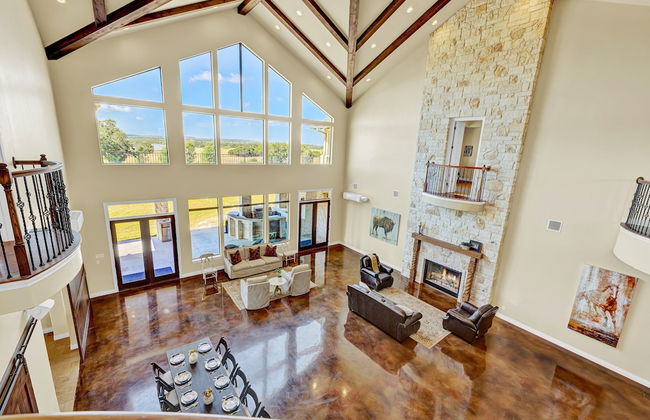 Luxurious Hill Country Retreat With Pool and Firepit! - Foto 40