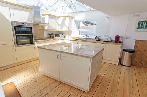 Photo 14 - Stables Croyde 4 Bedrooms, Sleeps 8, Sea & Beach Views