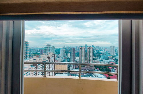 Photo 42 - Manila Bay City View Room with Free Pool
