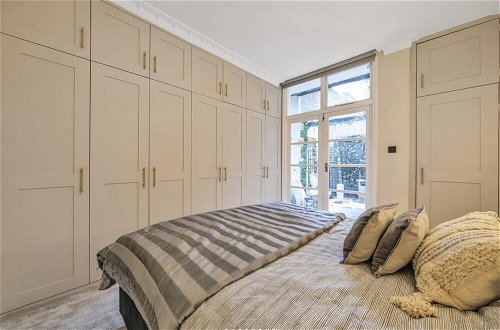 Photo 2 - Luxury One-bedroom in Central London