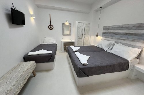 Photo 23 - Flisvos Beach Apartments