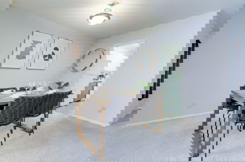 Photo 8 - Modern 1BR Stay in Crystal City