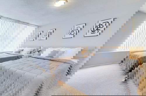 Photo 5 - Modern 1BR Stay in Crystal City