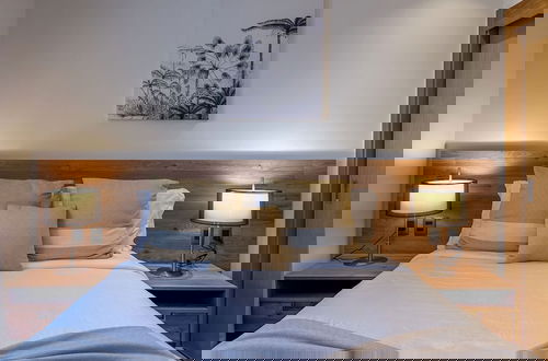 Photo 27 - Fantastic new Golf View Apartment