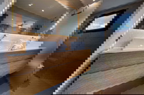 Photo 14 - Fantastic new Golf View Apartment