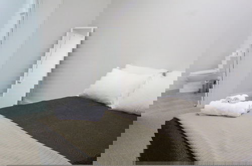 Photo 9 - Seafield Tower Glenelg Apartment no 6