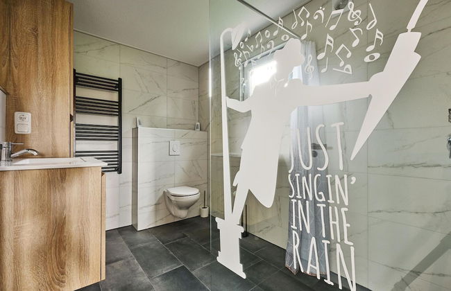 Stay at This Beautiful Accommodation in De Kiel - Foto 8