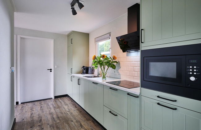 Stay at This Beautiful Accommodation in De Kiel - Foto 6