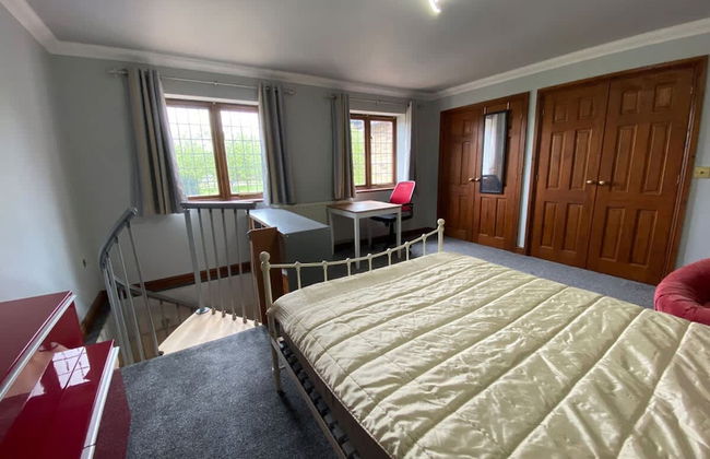 Host Stay Studley Knapp - Photo 4