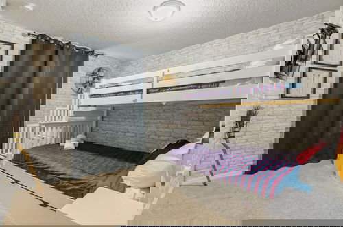Foto 24 - Luxury 5bdr House w Pool - 8863