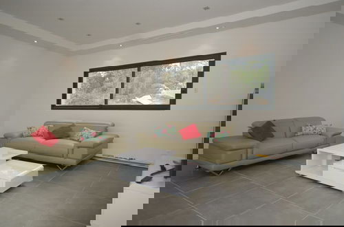 Photo 13 - State of the Art Fixtures Villa in Vidauban With Pool