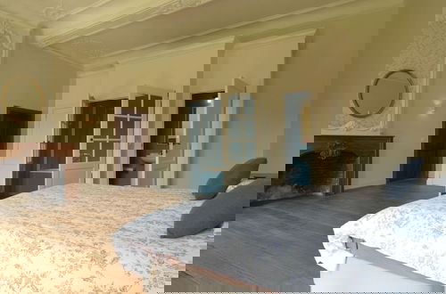 Foto 11 - Luxurious Castle in Marchin With Infrared Sauna