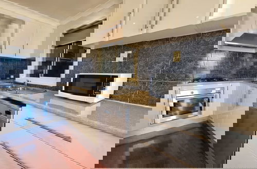 Photo 5 - St Albans House - Spacious and Modern Home