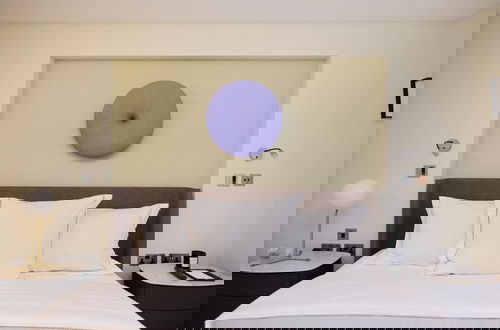 Foto 19 - The Knightsbridge Wonder - Modern Two Bedroom House With Parking