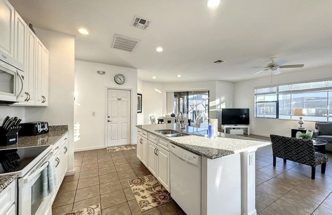 5 Bed South Facing Pool Close To Disney 5 Bedroom Villa by RedAwning - Foto 16