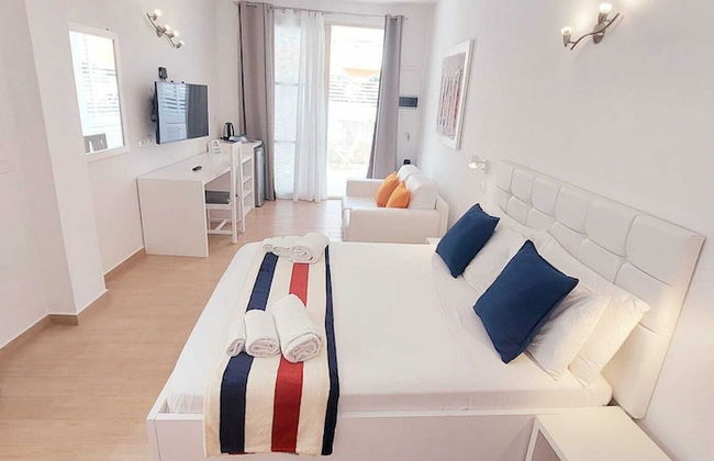 Branco Suites - Photo 20