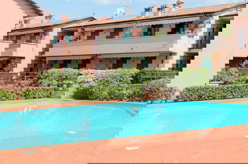 Foto 1 - Residence and Quiet Residence With Pool, Near the Lake