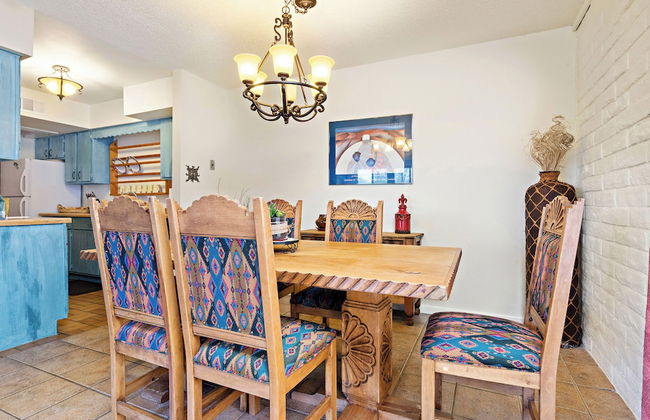 Fort Marcy Hotel Suites by All Seasons Resort Lodging - Foto 43