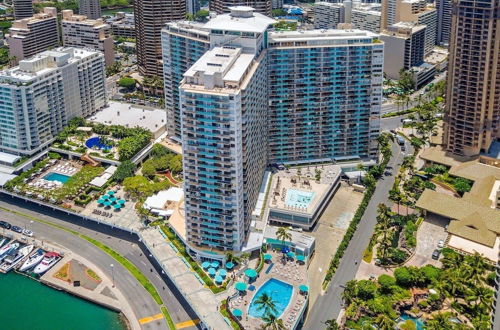 Foto 35 - Two Bedroom Condo Overlooking Ala Wai Boat Harbor by RedAwning