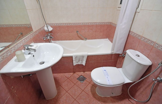 Emirates Stars Hotel Apartments Sharjah - Photo 58