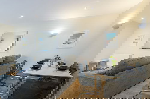 Photo 26 - The Beach House & Porth Sands Apartments