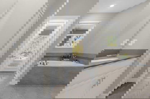 Foto 38 - 9 Bed Storey Lake Star Wars Dream Home 9 Bedroom Home by RedAwning