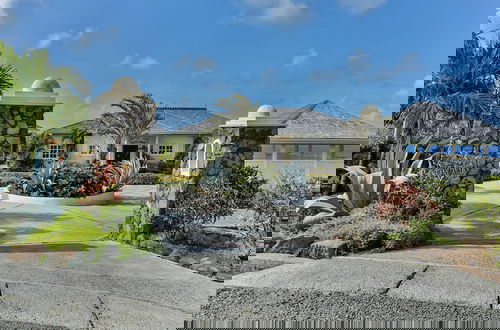 Foto 38 - Cayman Villa - Contemporary 3 bedroom Villa with Stunning Ocean Views 3 Villa by RedAwning