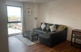 Photo 3 - Lovely Luxury 1-bed Apartment in Wembley