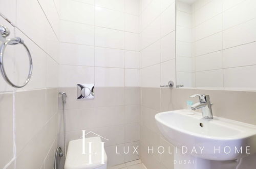 Photo 18 - LUX Holiday Home - Azure Residence 2