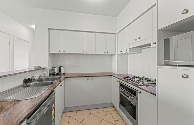 The Oasis Apartments - Photo 19