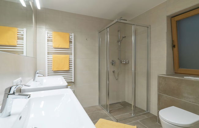 Apartment With Terrace - Photo 20