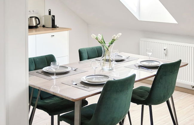 Honest SMICHOV - Foto 42