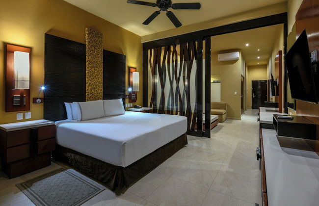 Generations Riviera Maya Family Resort Catamaran, Water Park, All & More Inclusive - Foto 8