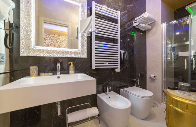 Leucosya Luxury Rooms - Photo 35