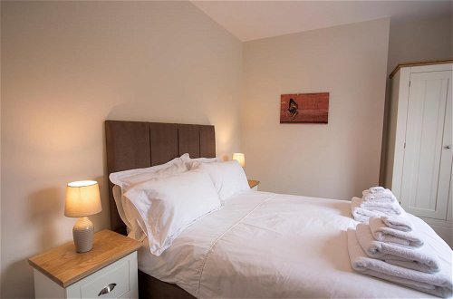 Photo 4 - Spacious 2 Bedroom Apartment in Netherby Hall