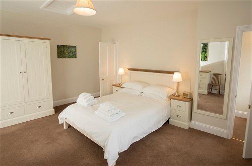 Photo 3 - Spacious 2 Bedroom Apartment in Netherby Hall