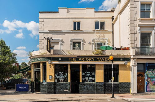 Photo 23 - Charming one Bedroom Flat Near Maida Vale