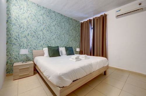 Photo 11 - Sliema Tigne Suites