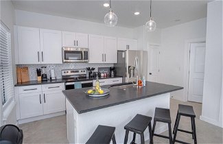 Photo 3 - Brand NEW 7 Stylish 3BR Near Exciting Downtown
