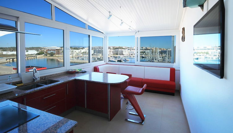 Foto 1 - Lagos Apartment With Panoramic Yacht Marina Views