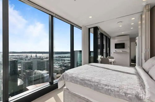 Photo 2 - Sun Kissed Apartment With Panoramic Views