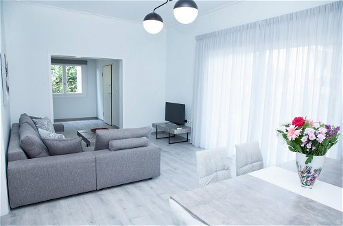 Photo 28 - Sunny and Minimal apt in Glyfada With 3 Bdrm