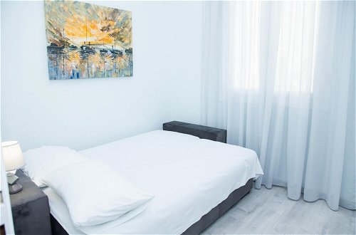 Photo 13 - Sunny and Minimal apt in Glyfada With 3 Bdrm