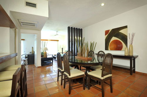 Photo 16 - Las Palmas Condominio