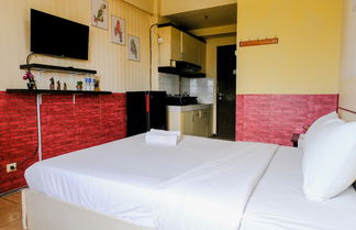 Photo 2 - Good Deal Studio Room Apartment At Suites @Metro