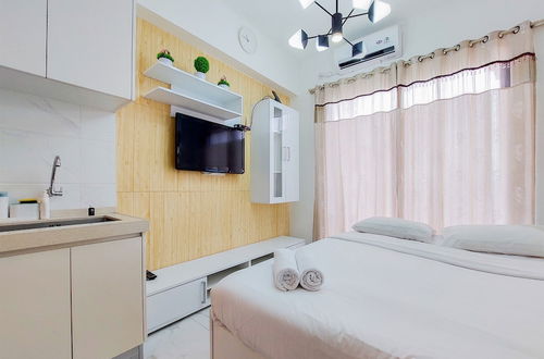 Photo 1 - Relaxing Studio Room At Sky House Bsd Apartment