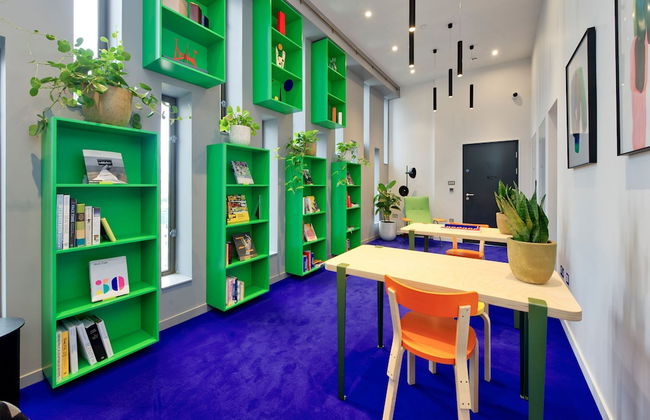 Spacious Two-bedroom Home in East London - Photo 31